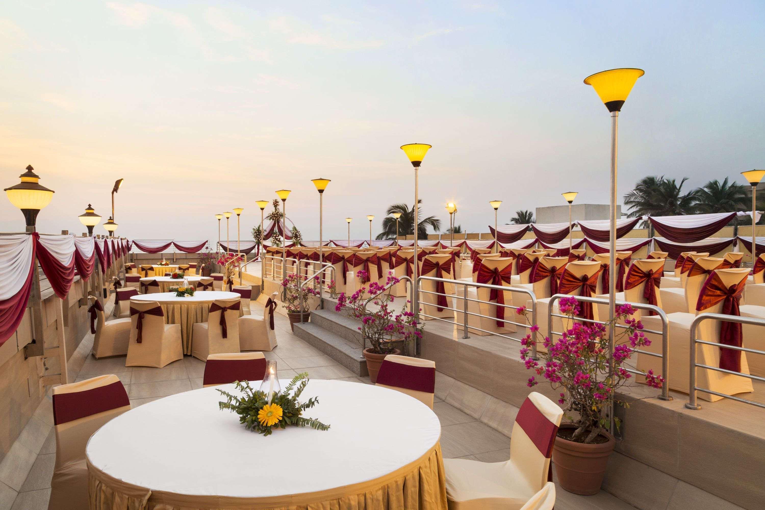 Hotel Ramada Plaza By Wyndham Palm Grove Bombay Exterior foto The Royal