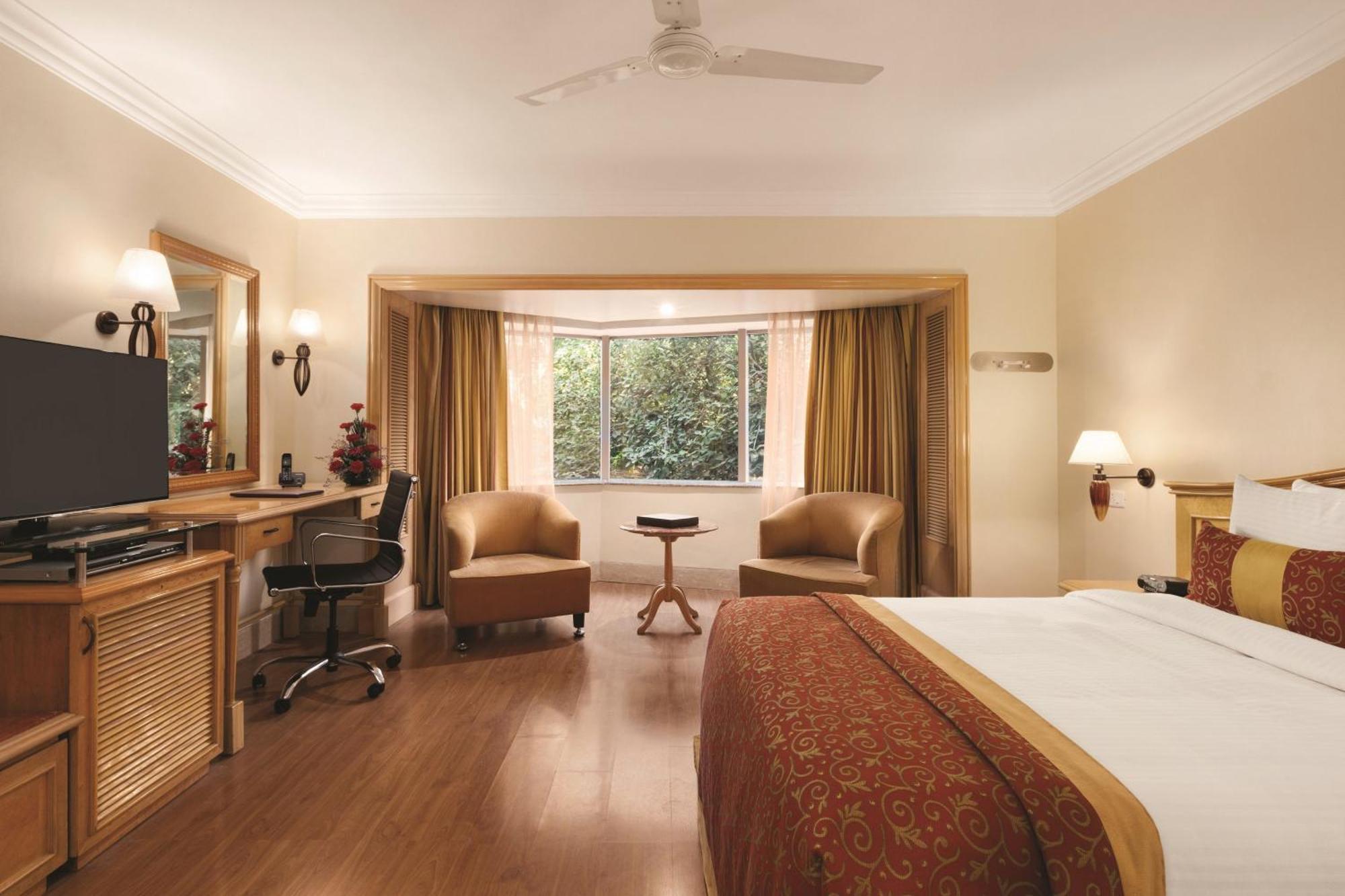 Hotel Ramada Plaza By Wyndham Palm Grove Bombay Exterior foto