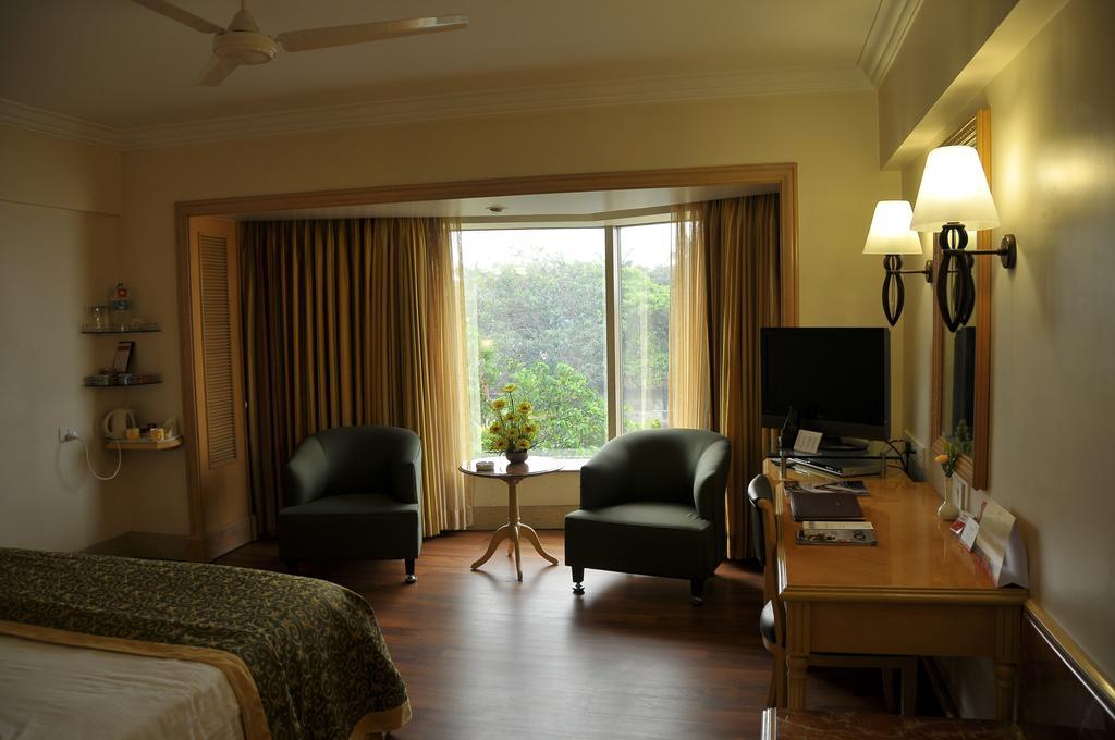 Hotel Ramada Plaza By Wyndham Palm Grove Bombay Habitación foto